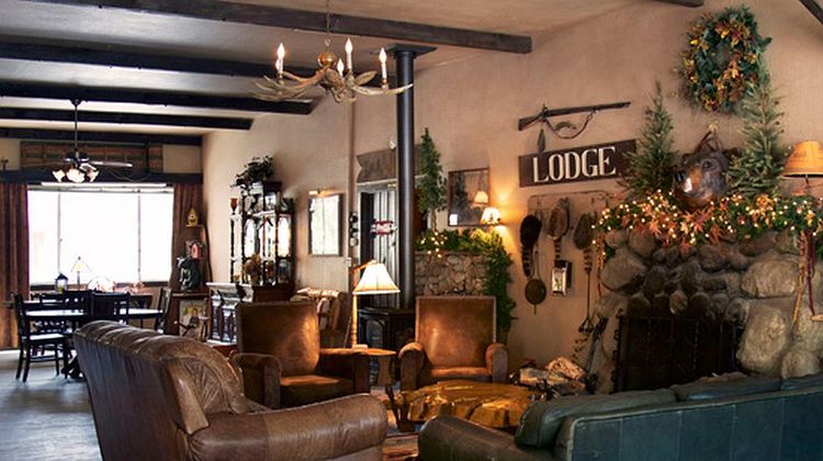 Silver Pines Lodge Lobby