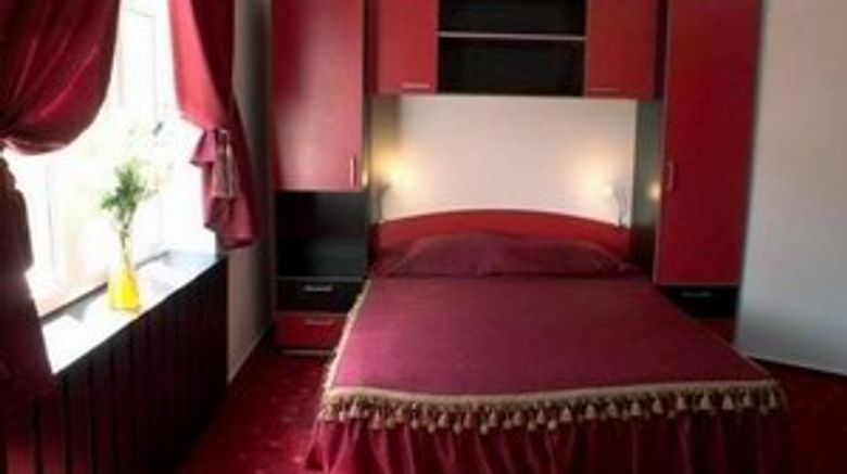 <b>Suter Palace Room</b>