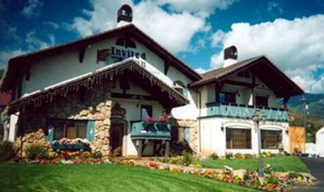 Invited Inn Bed & Breakfast Exterior