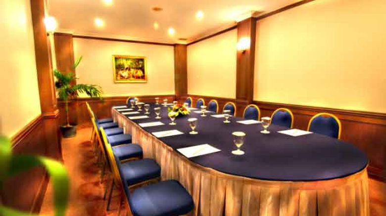 <b>Swiss-Belhotel Borneo Banjarmasin Meeting</b> <b>Swiss-Belhotel Borneo Banjarmasin Meeting</b>