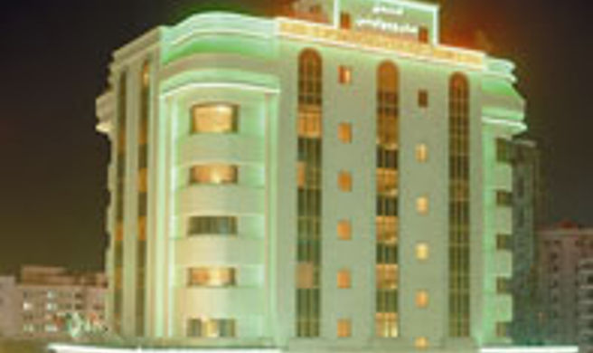 Metropolitan Hotel Exterior