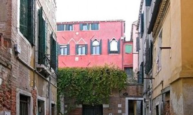 Ca' Centopietre Exterior