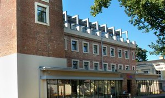 Toss Hotel Exterior