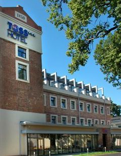 Toss Hotel