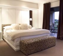 Kensington Place Room