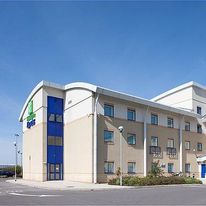 Holiday Inn Express Cardiff Airport