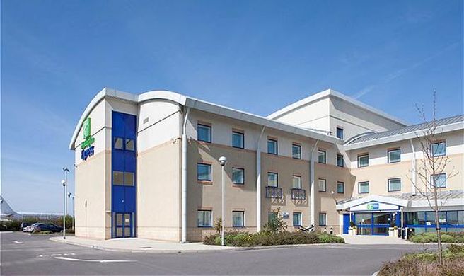 Holiday Inn Express Cardiff Airport Exterior