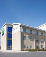 Holiday Inn Express Cardiff Airport