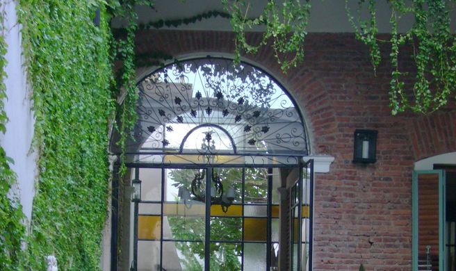 La Cayetana Historic House Exterior