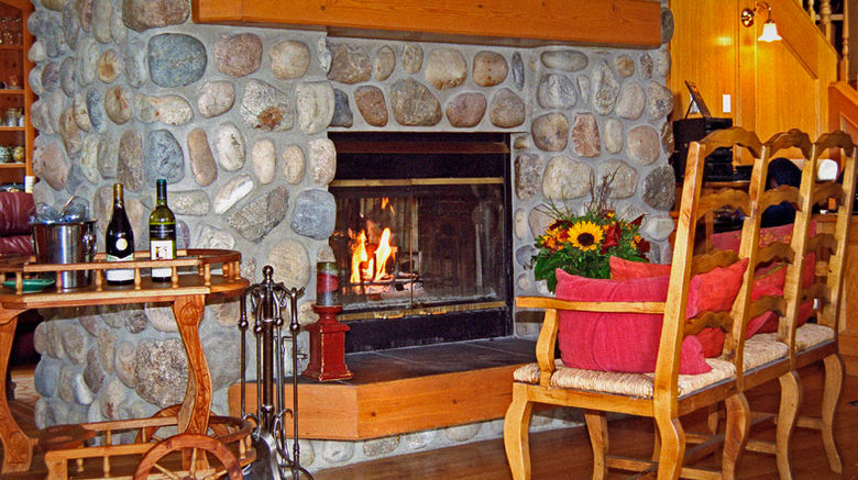 <b>Lady Macdonald Country Inn Lobby</b>
