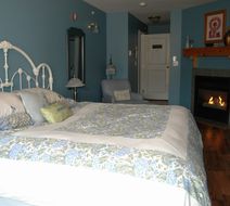 Lady Macdonald Country Inn Room