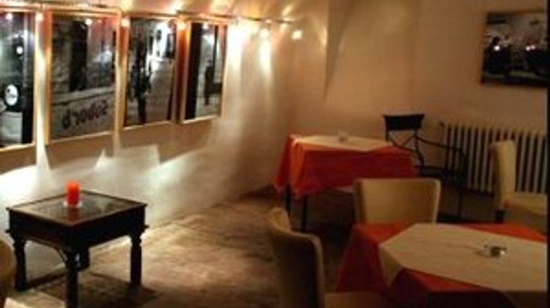 <b>Charming Apartments At The Black Star Lobby</b>