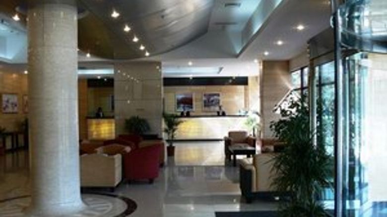 <b>Pacific Plaza Hotel Lobby</b>
