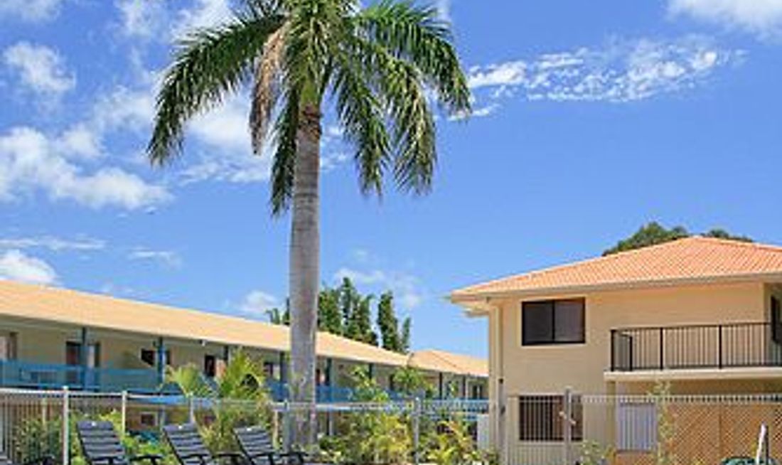 Arlia Sands Apartments Exterior