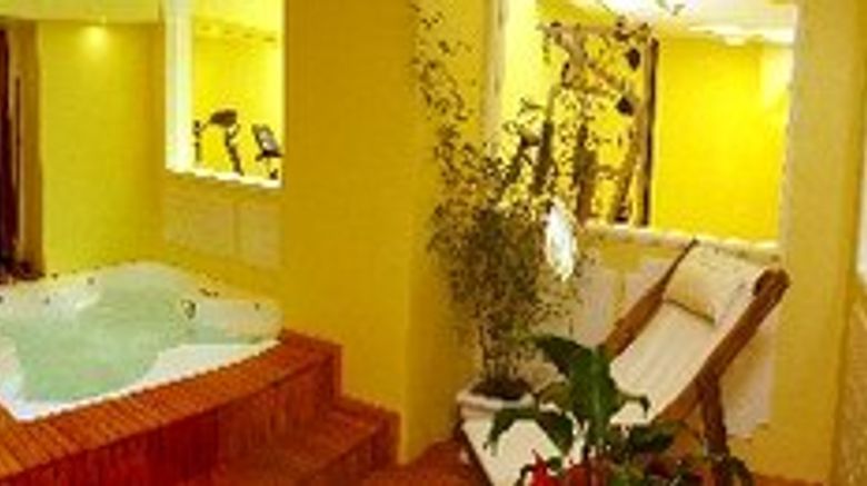 <b>Kenton Palace Hotel Spa</b>