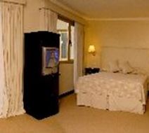 Kenton Palace Hotel Suite