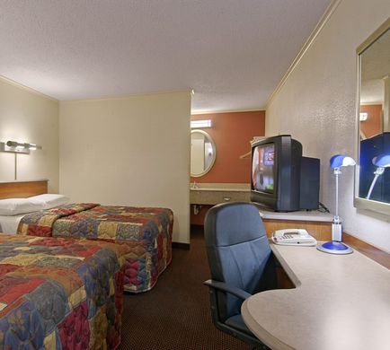 Motel 6 Mount Vernon Room