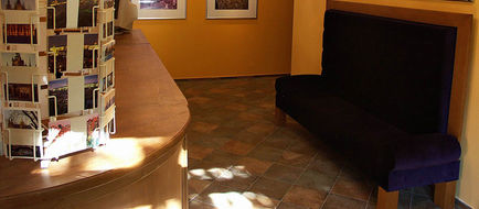 Hotel Forrest Lobby
