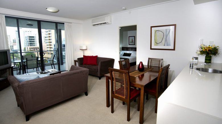 <b>Quest Spring Hill Room</b>