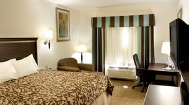 Country Inn & Suites Canton Room
