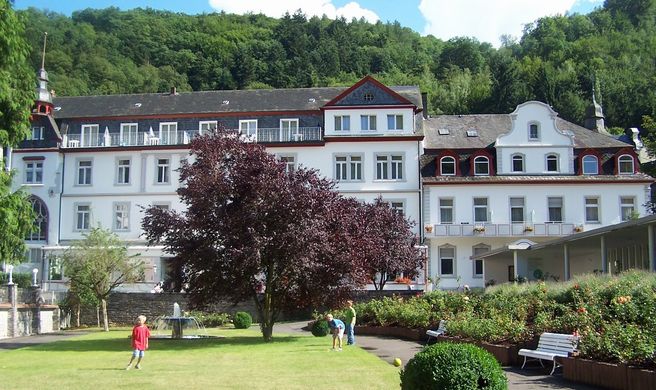 Hotel Quellenhof Exterior