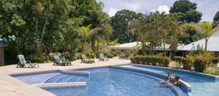Colon Caribe Jungle & Beach Resort Pool