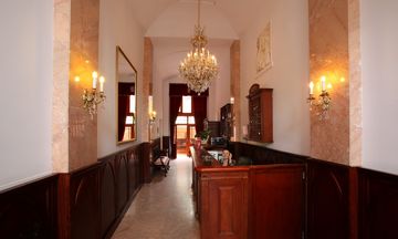 King Charles Boutique Hotel Residence