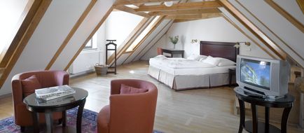 Lokal Inn Room