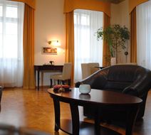 Lokal Inn Suite