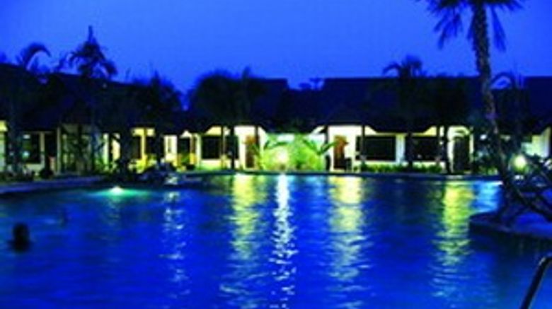 <b>Laluna Hotel & Resort Pool</b>
