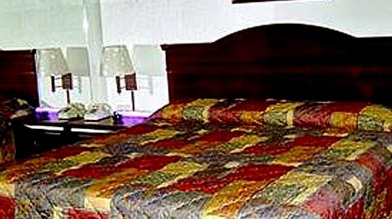 <b>Downtown Suites Dallas Room</b>