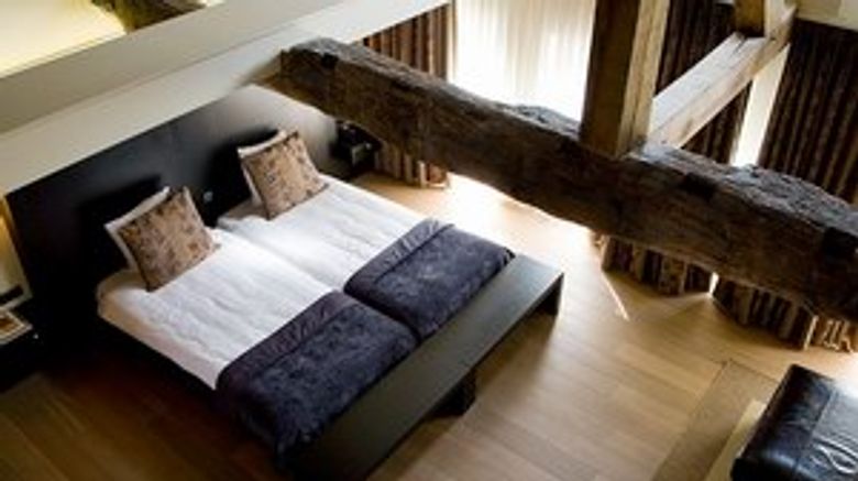 <b>Hotel Van Eyck Suite</b>
