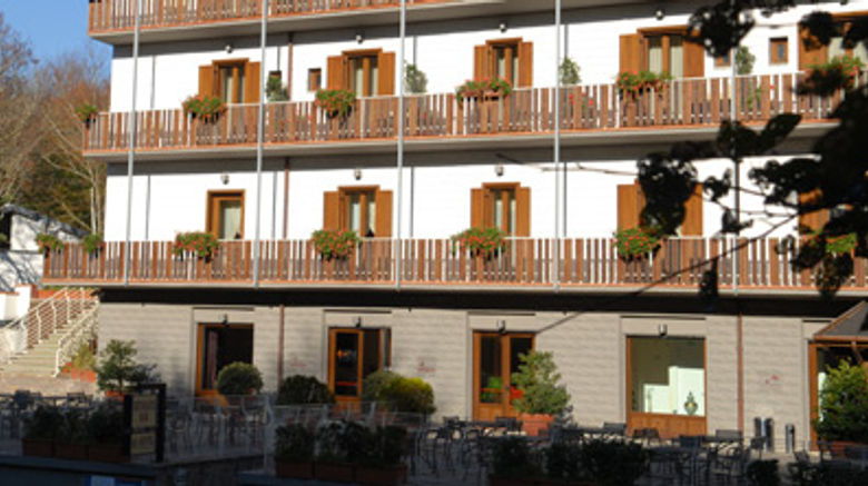 Hotel Miralago Exterior