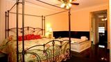 Main Street Inn & Suites Suite