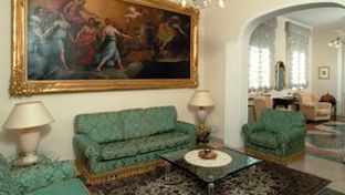 The Villa of STR