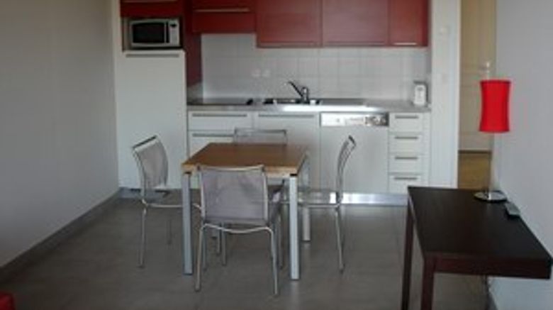 <b>Eza Vista Room</b>