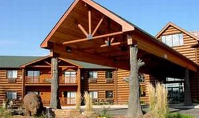 Grizzly Jack's Grand Bear Resort Exterior