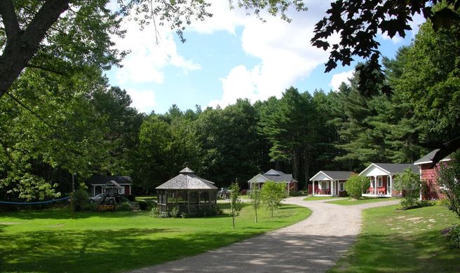Pride Motel & Cottages Exterior