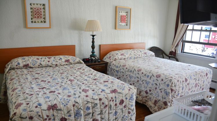 Pride Motel & Cottages Room