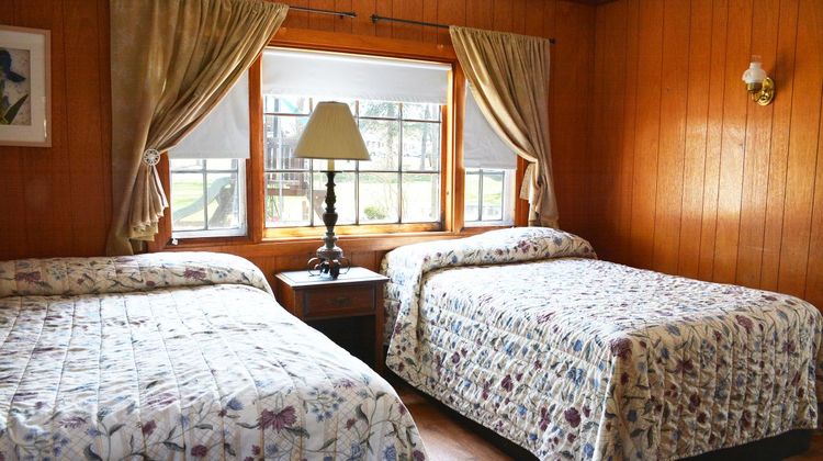 Pride Motel & Cottages Suite