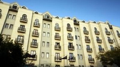 Frome Apartments