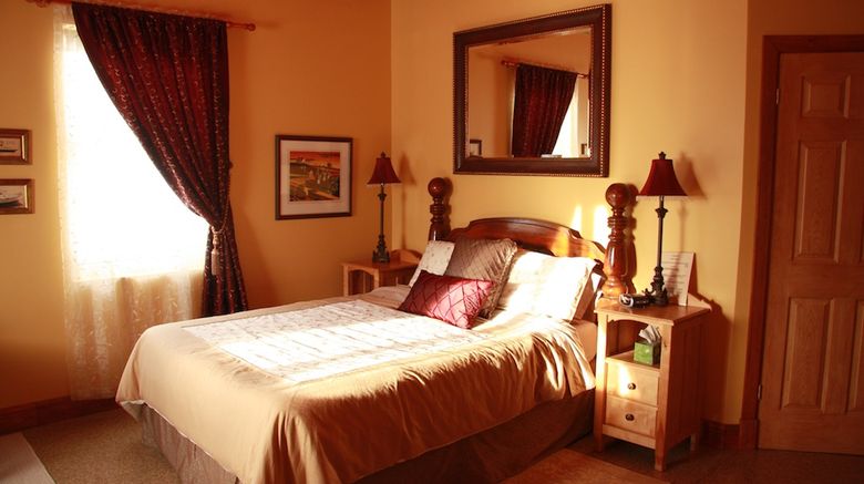 <b>La Butte Ronde Room</b>