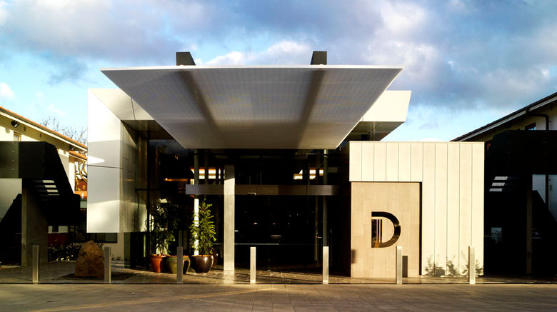 Peppers Gallery Hotel, Canberra Exterior