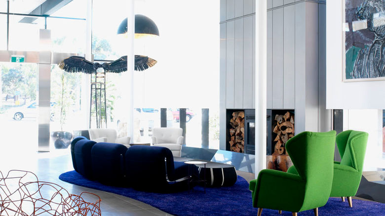 <b>Peppers Gallery Hotel, Canberra Lobby</b>