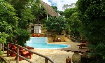 La Lancha Resort