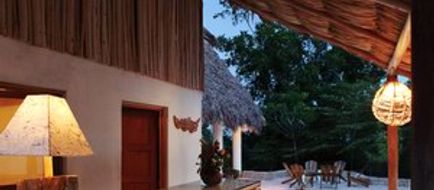 La Lancha Resort Lobby