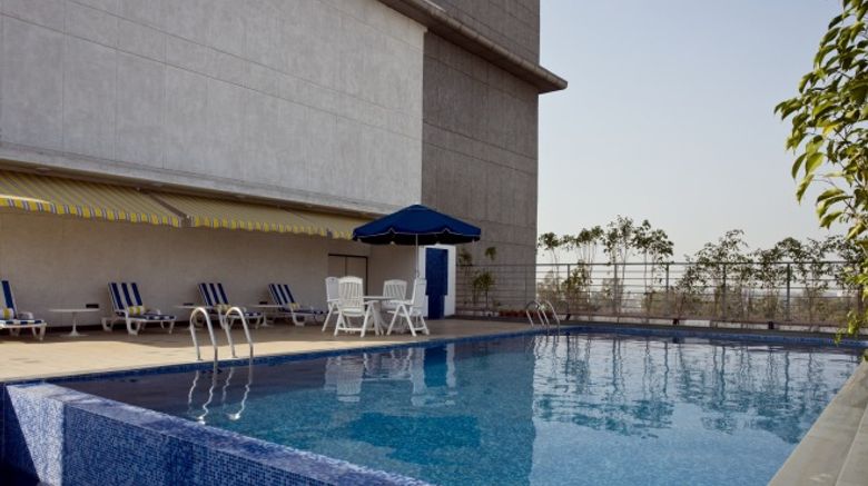 <b>Lemon Tree Hotel, East Delhi Mall Pool</b> <b>Lemon Tree Hotel, East Delhi Mall Pool</b>