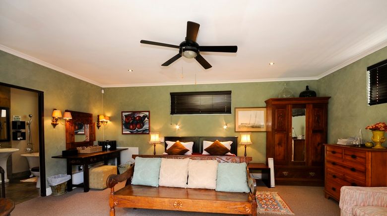 <b>Forest Hall Guest House Room</b> <b>Forest Hall Guest House Room</b>
