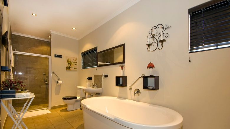 <b>Forest Hall Guest House Spa</b> <b>Forest Hall Guest House Spa</b>
