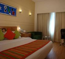 Lemon Tree Hotel Chennai Room
